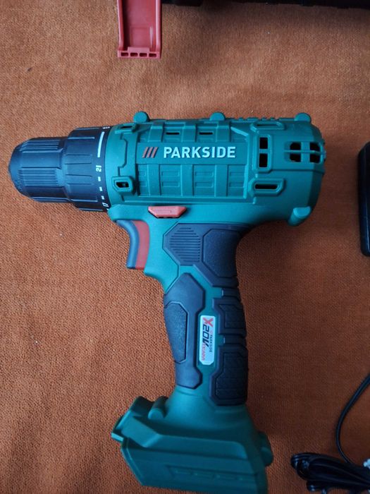 Bormasina - Masina de gaurit si insurubat Parkside 20V acum + incarc