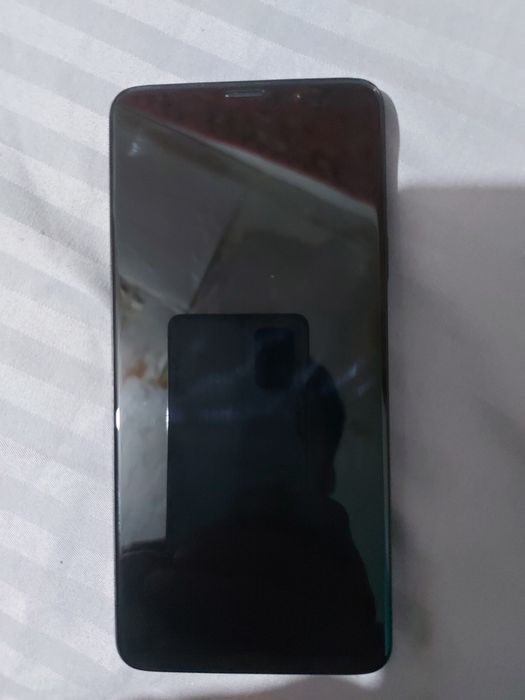 Продаю самсунг S9+