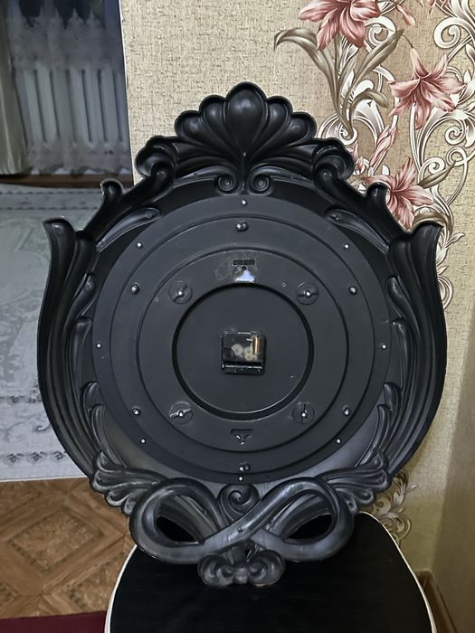 Продам новые Часы
