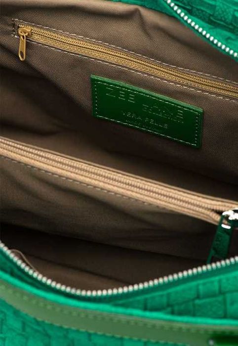 Зелена велурена чанта с плетен дизайн