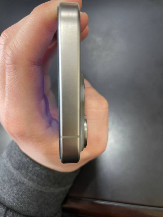 iPhene 15 pro 256 gb