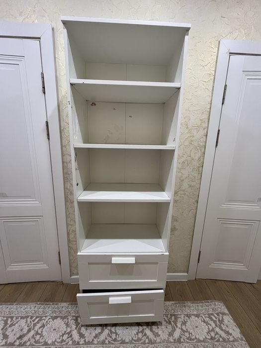 Стеллаж от Икеа или полка для книг б/у