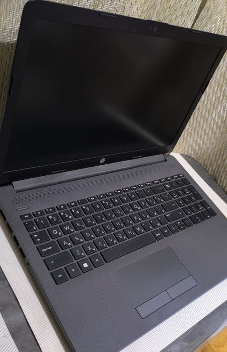 Продам ноутбук HP 255 G7