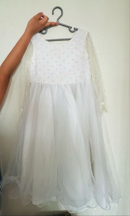 Плвтье нарядное вечернее