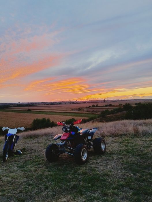 Vând ATV Yamaha warrior 350cc sau schimb cu iPhone