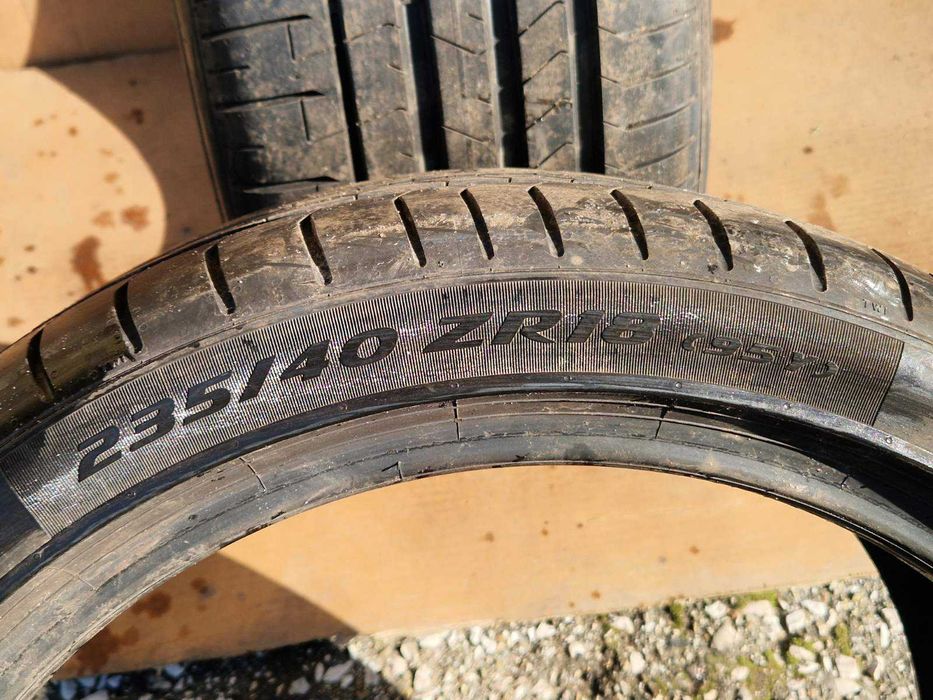 2 Pirelli R18 235/40 Летни гуми  DOT5021