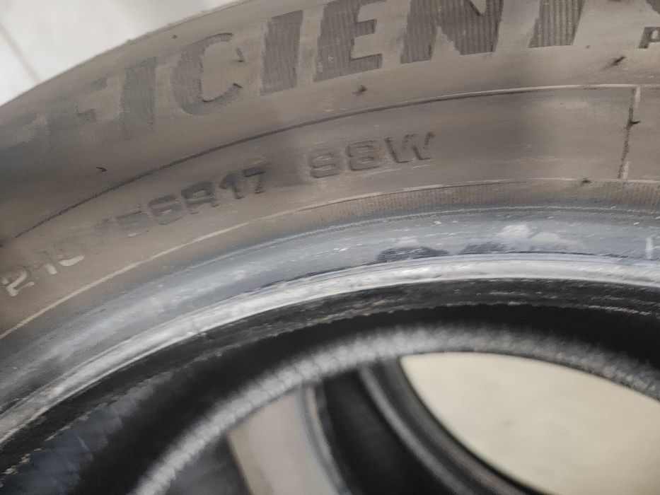 2бр.летни гуми 215/55/17 Goodyear