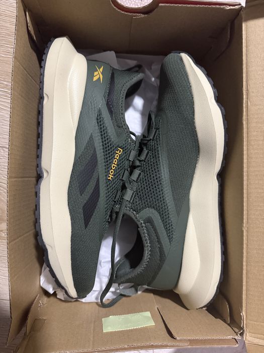 Продаются кроссовки Reebok CityRide, состояние абсолютно новое-yangi