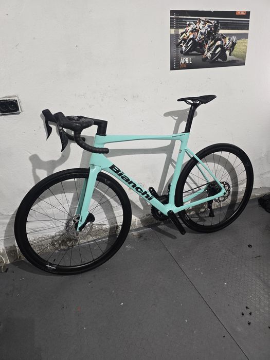 Bianchi Specialissima shimano 105 di2 шосеен велосипед