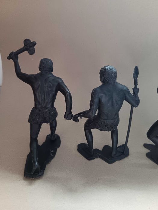jucarie din plastic, Soldatei vechi Rusești epoca de piatra, Lot figurine de colectie din perioada comunista RSR