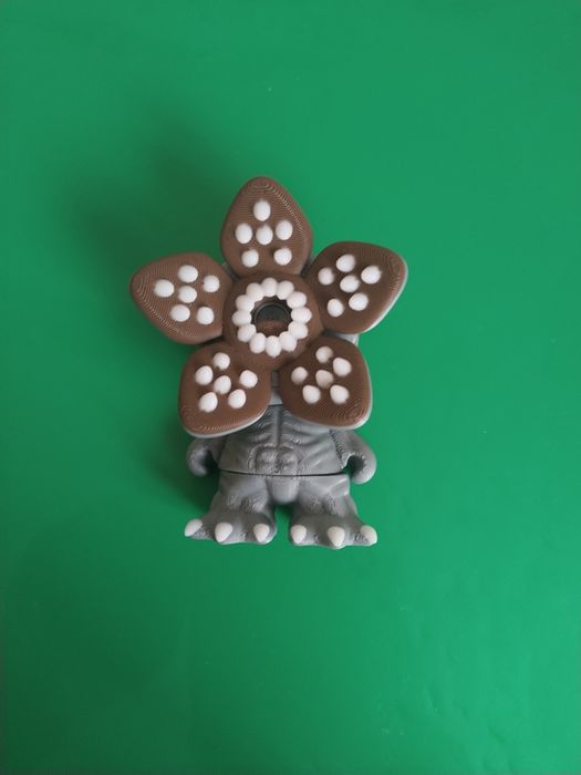 продам новые игрушки Киндер осд