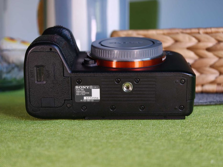 Фотоапарат Sony A7 III - full frame тяло