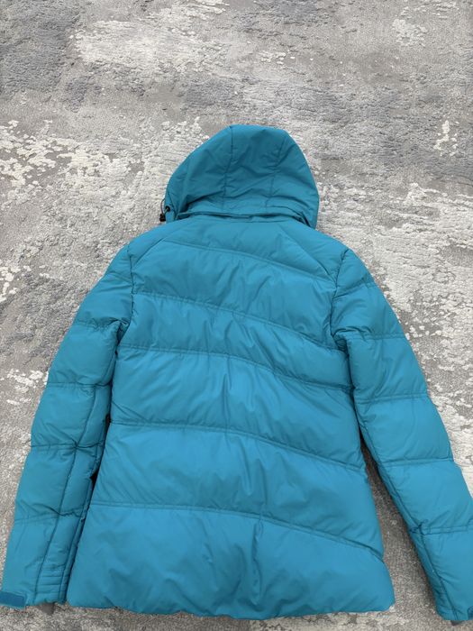 Продам женскую куртку