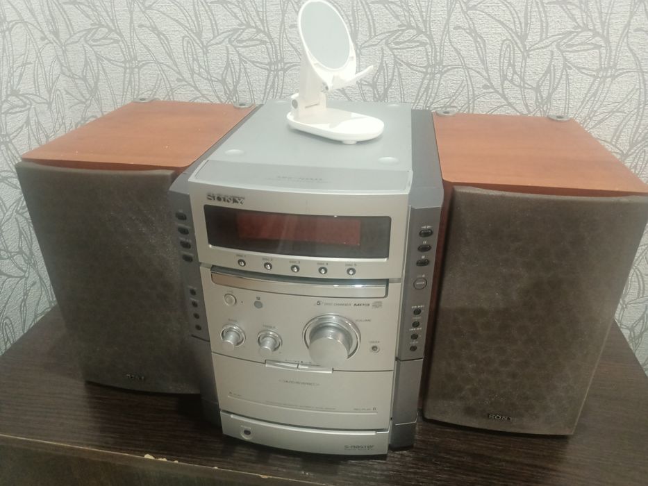 Музыкальный центр