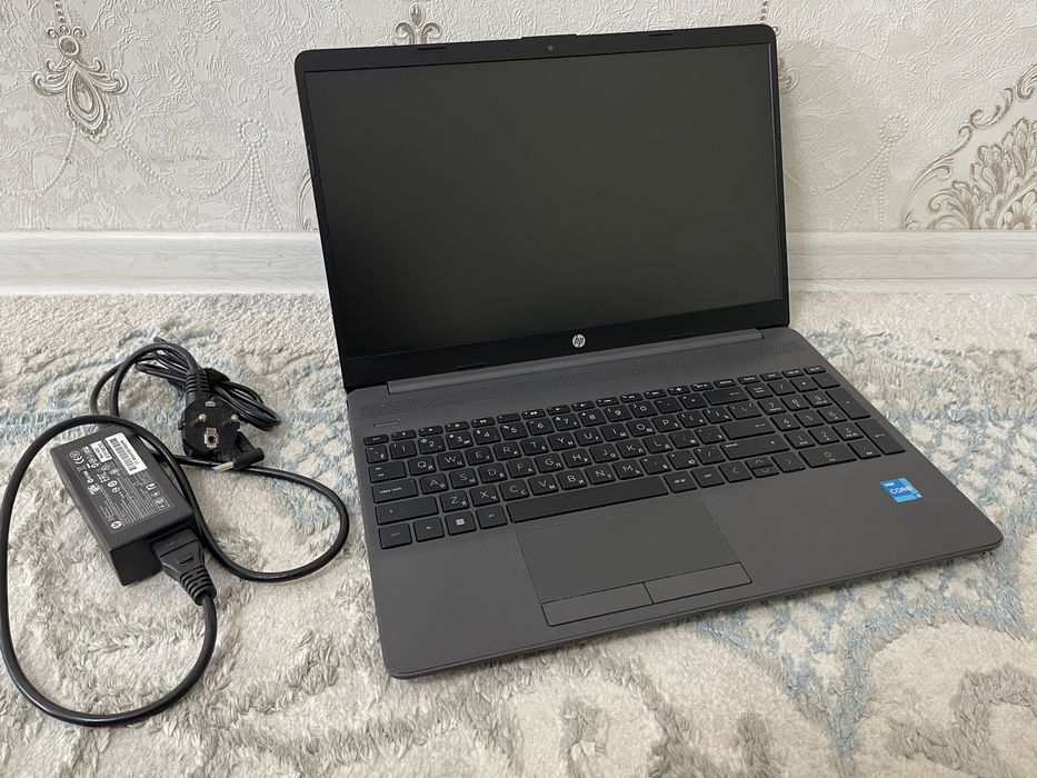 Продам ноутбук Hp 250 G8 Core i3 11 Gen