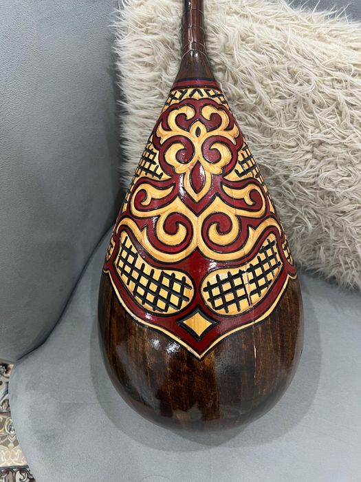 Домбыра музыкальный инструмент