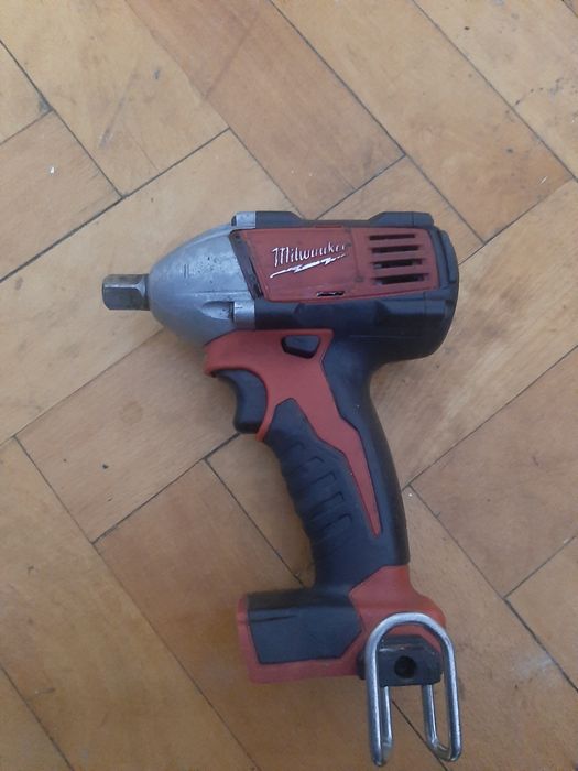 Milwaukee împac m18 cap1/2 corp și acumulator