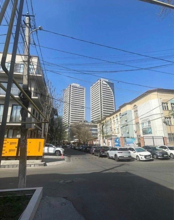 Угловой участок 16,5 соток с проектом 6 этажей