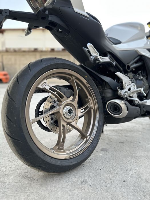 Мотоцикл Cfmoto 450SR-S