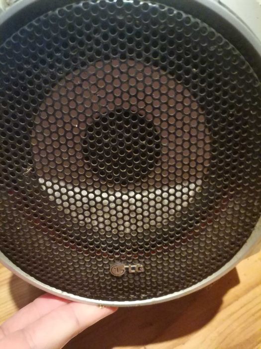 2 броя Тонколони Lg 200w