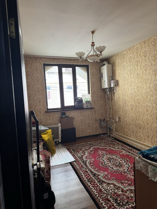 Дом сотилади  1 хона 2 хона килинган без маклер