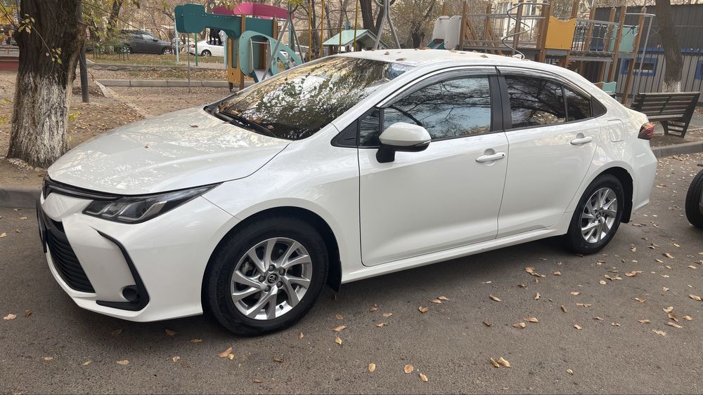 Тойота королла 2019