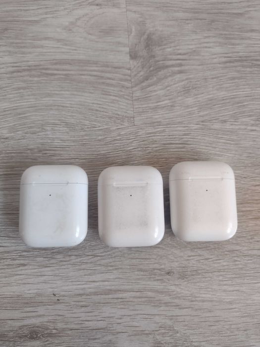 Apple Airpods Wireless Charging Case зарядна кутия A1938