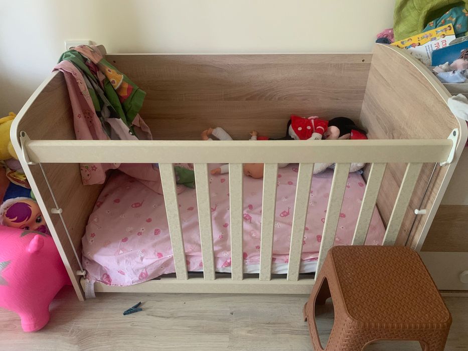 Детска кошара с решетка