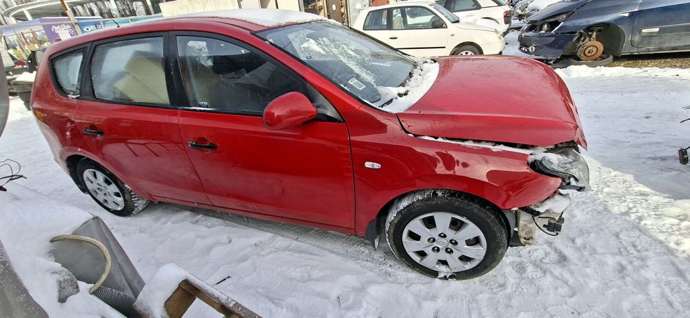 Dezmembrez Hyundai I30 1.6D 2008 D4FB