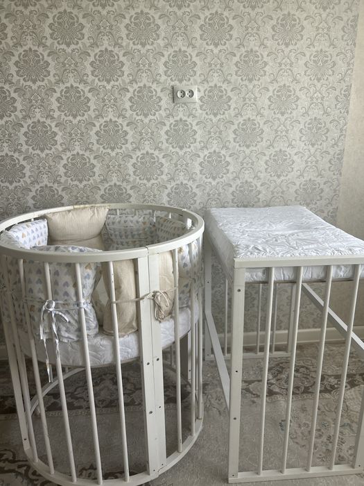 Продам манеж с бортиком