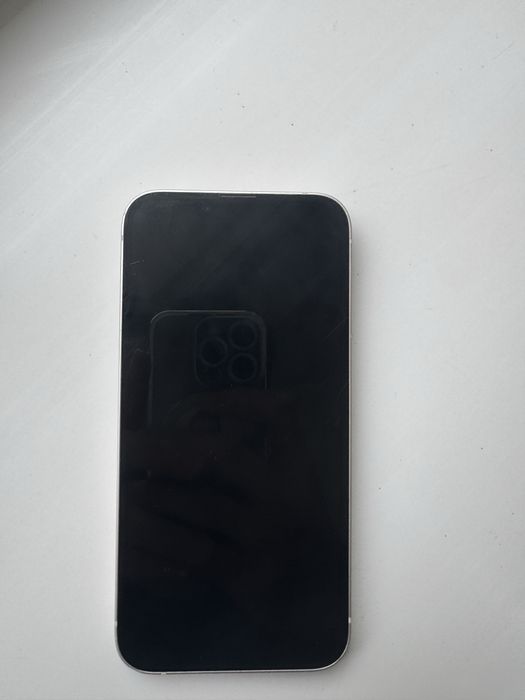 Iphone 13 в хорошем состоянии