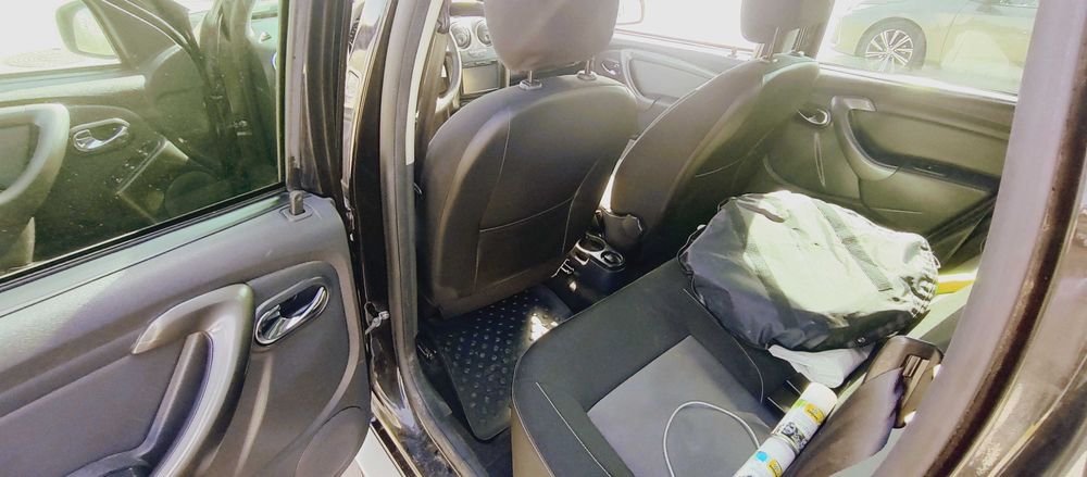 2017 Dacia Duster Laureate SCe 1.6i\LPG 4WD 6-speed / EUR 11 760