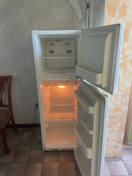 Холодильник в хорошем состоянии