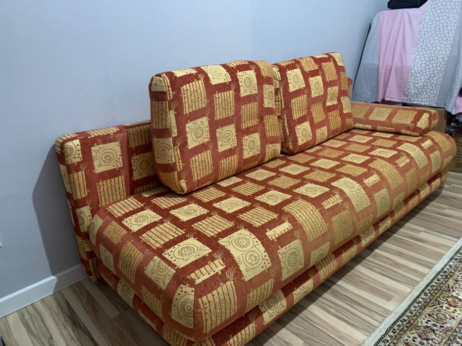 Диван для гостиной