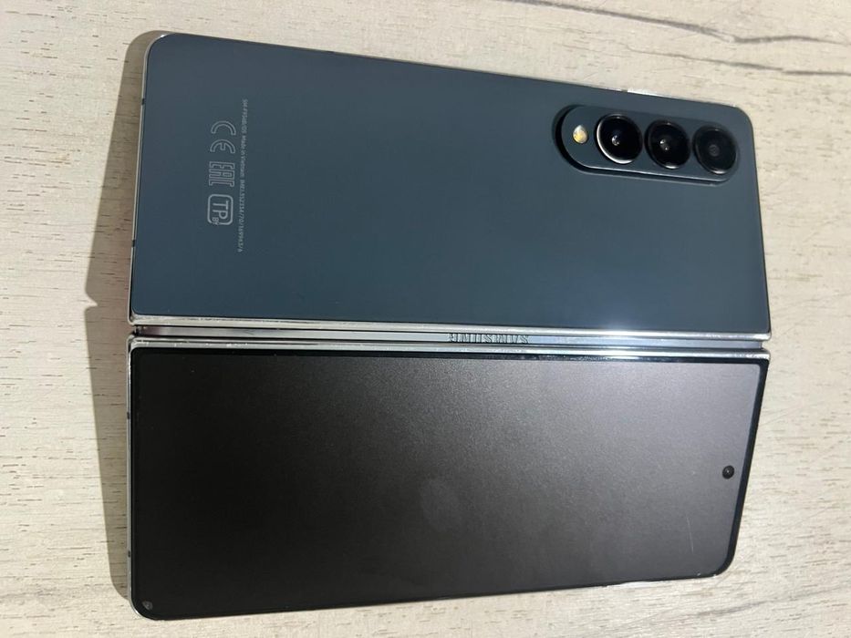 Samsung Z fold 4 256