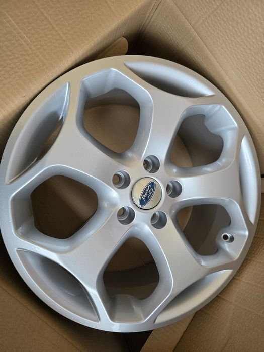 Jante de aliaj pentru Ford pe 17 marca rc wheels  model  333