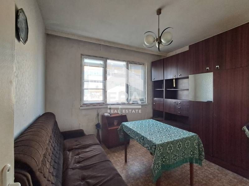 Продава се Тристаен апартамент в Варна, Левски - 90 кв.м за 1020 €/кв.м - Снимка #11