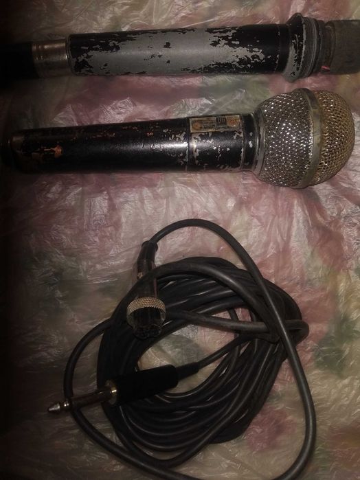 Микрофоны и шнур 6 метров