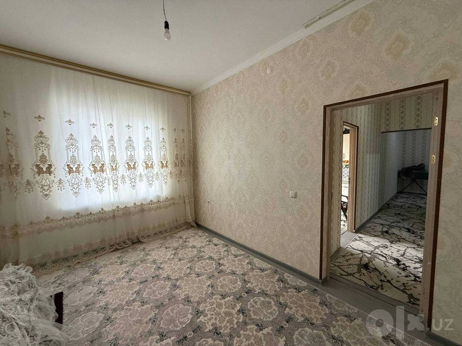 MAKLERSIZ, Qorasuv-1 da 123-dom zudlik bilan 2xonali uy sotiladi, 64м²