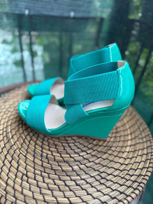 Нови сандали 20лв