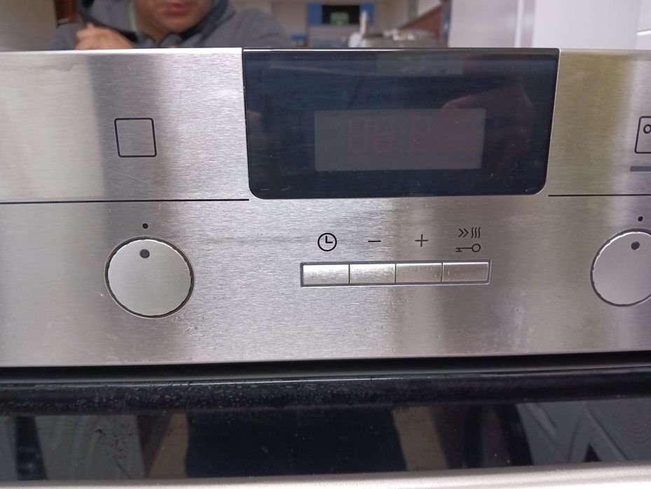 Като нова печка за вграждане Сименс Siemens с две години гаранция!