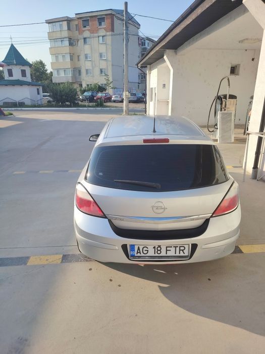 Vând Opel Astra h