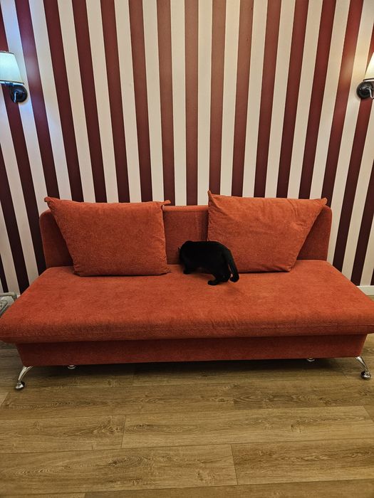 Тахта, б/у, в отличном состоянии