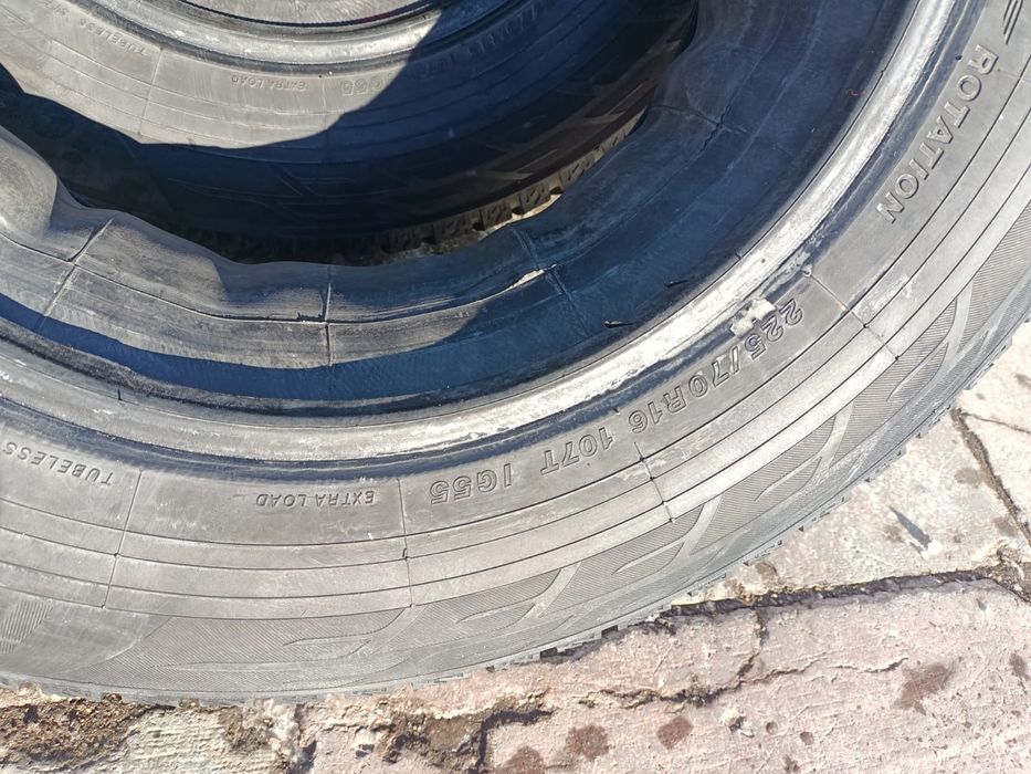 Продам резину  зимнею  с шипами