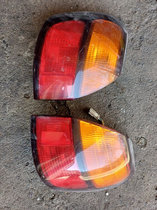 Продам задние фонари