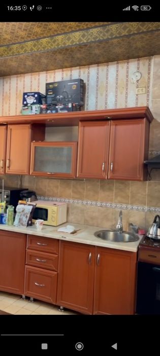 Кухонный гарнитур продаётся