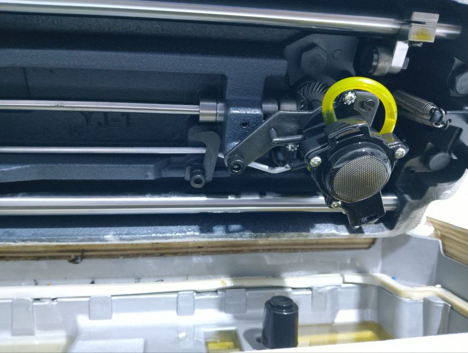 Srochna zor tikuv moshinkasi sotiladi.