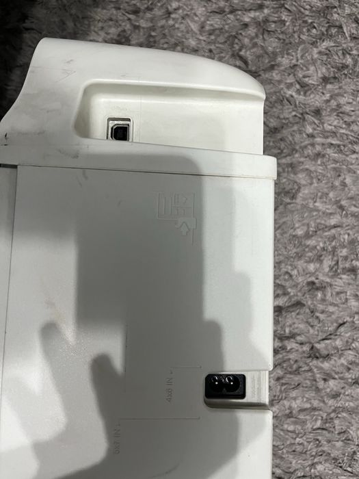 Vand imprimanta cu scaner HP