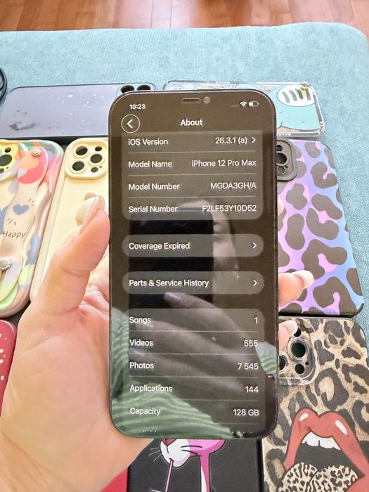 IPhone pro max - с 3 протектора + 10 калъфа