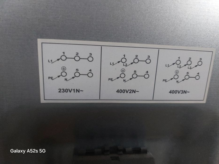 Фурна за вграждане с керамични котлони